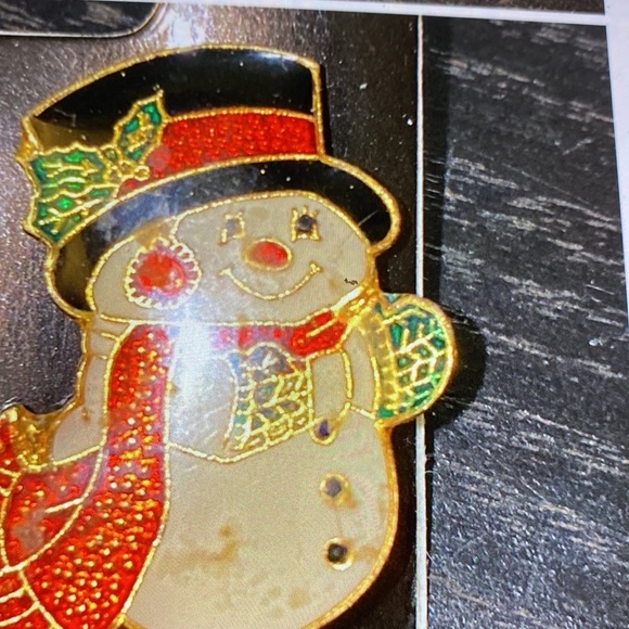 2 vintage enamel  tack  pins Christmas, Santa and snowman - Picture 3 of 6
